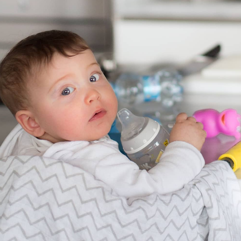 Baby wont store take bottle teething